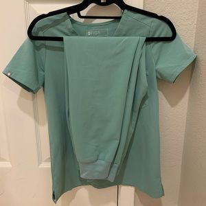 Jade figs scrubs